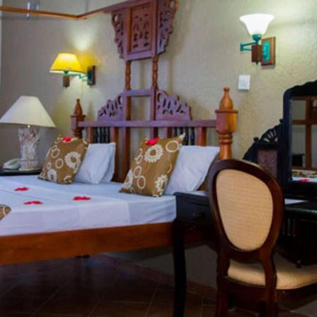 Serene Hotel Dar es Salaam Exterior photo