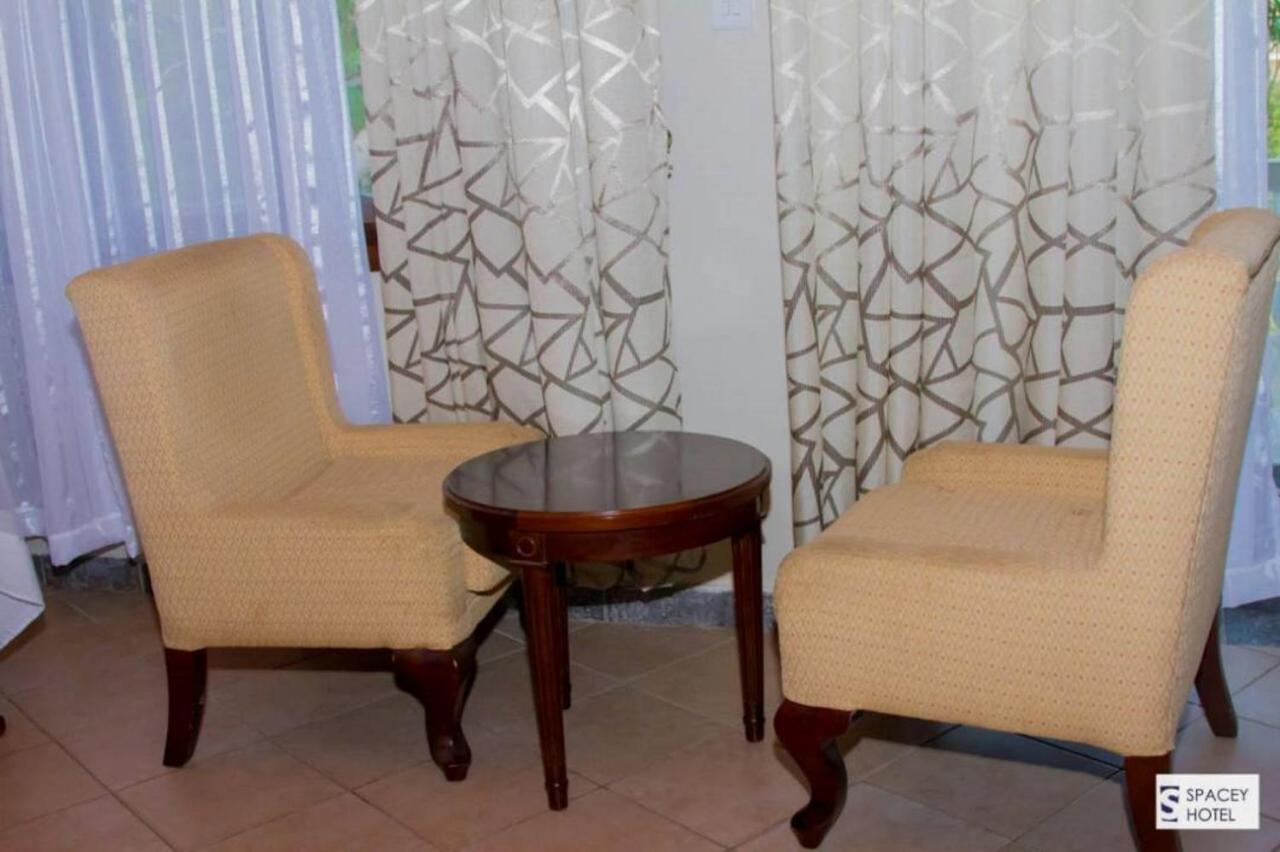 Serene Hotel Dar es Salaam Exterior photo