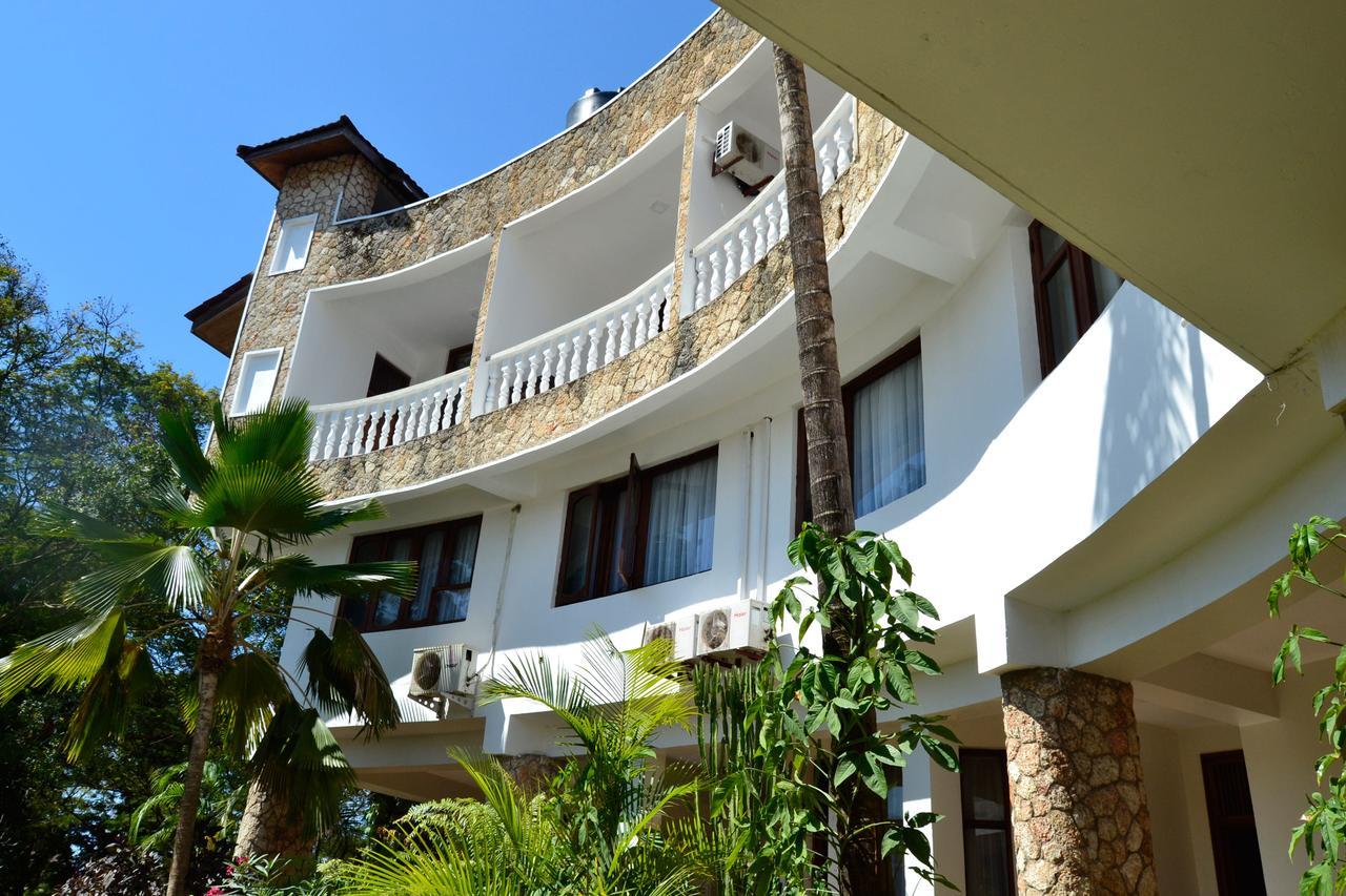 Serene Hotel Dar es Salaam Exterior photo