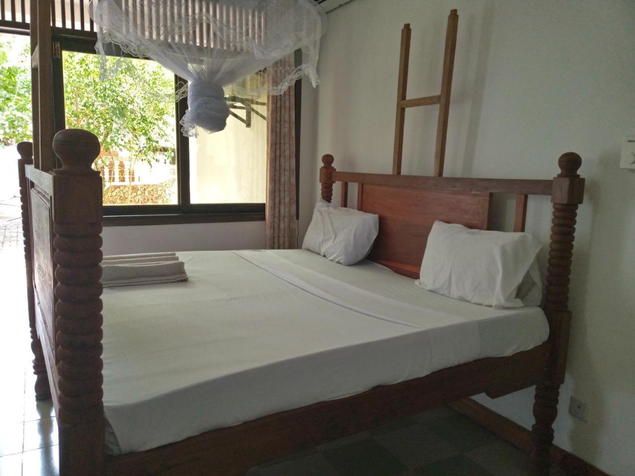 Serene Hotel Dar es Salaam Exterior photo