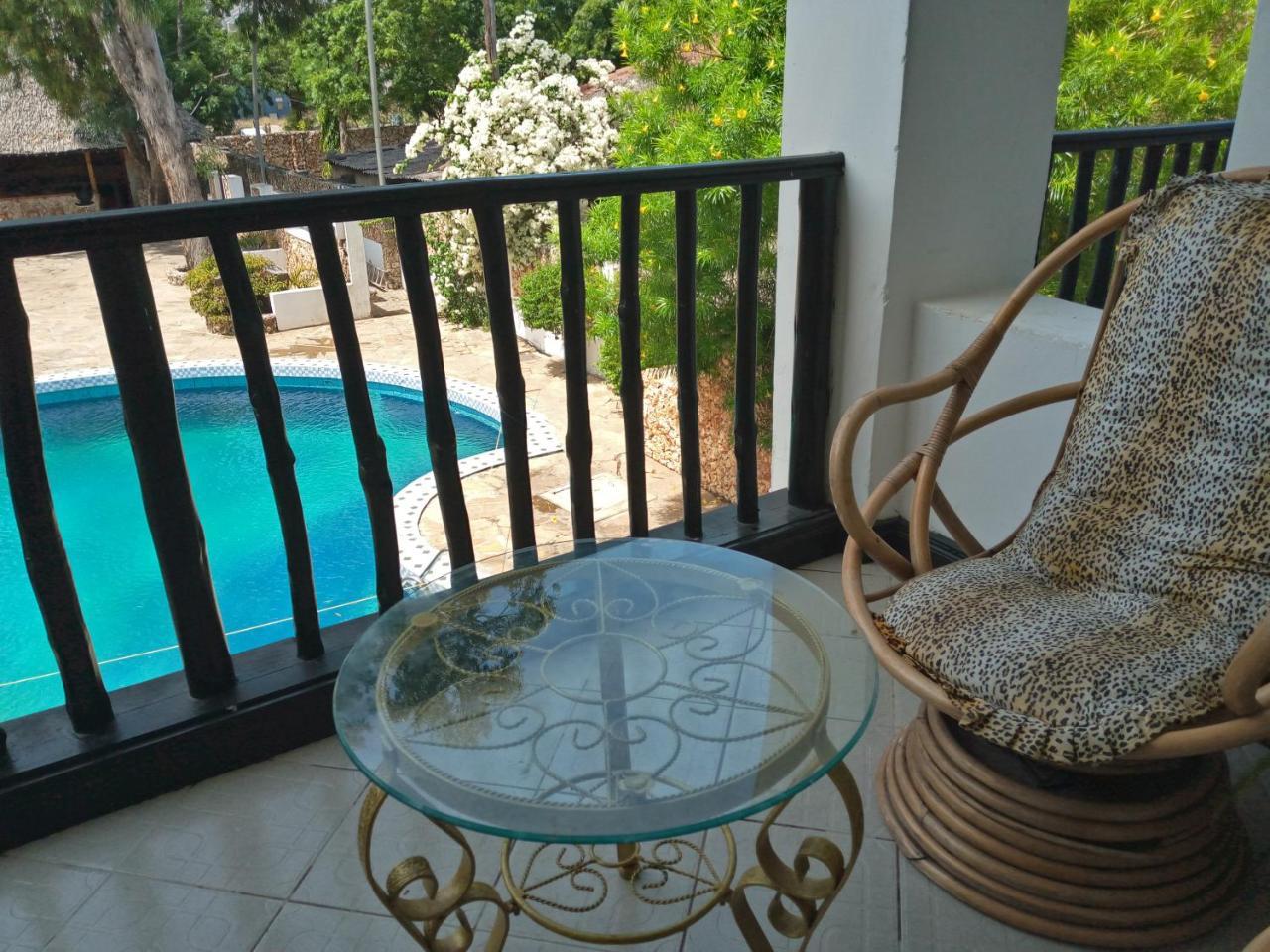 Serene Hotel Dar es Salaam Exterior photo